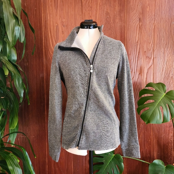 Beyond Yoga Grey Asymmetrical zipper sweater - Picture 1 of 6
